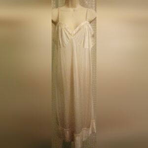 Vintage Lorraine Slip Size 38 Tall